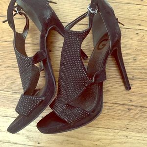 Guess heels